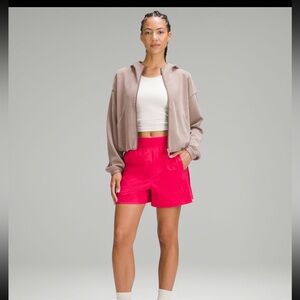 Lululemon Stretch Woven high rise shorts 4 inch